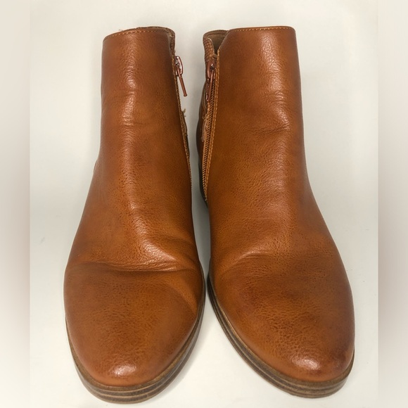 Baretraps Marconi Cognac Stacked Block Heel Ankle Bootie Size 8 - Picture 11 of 12